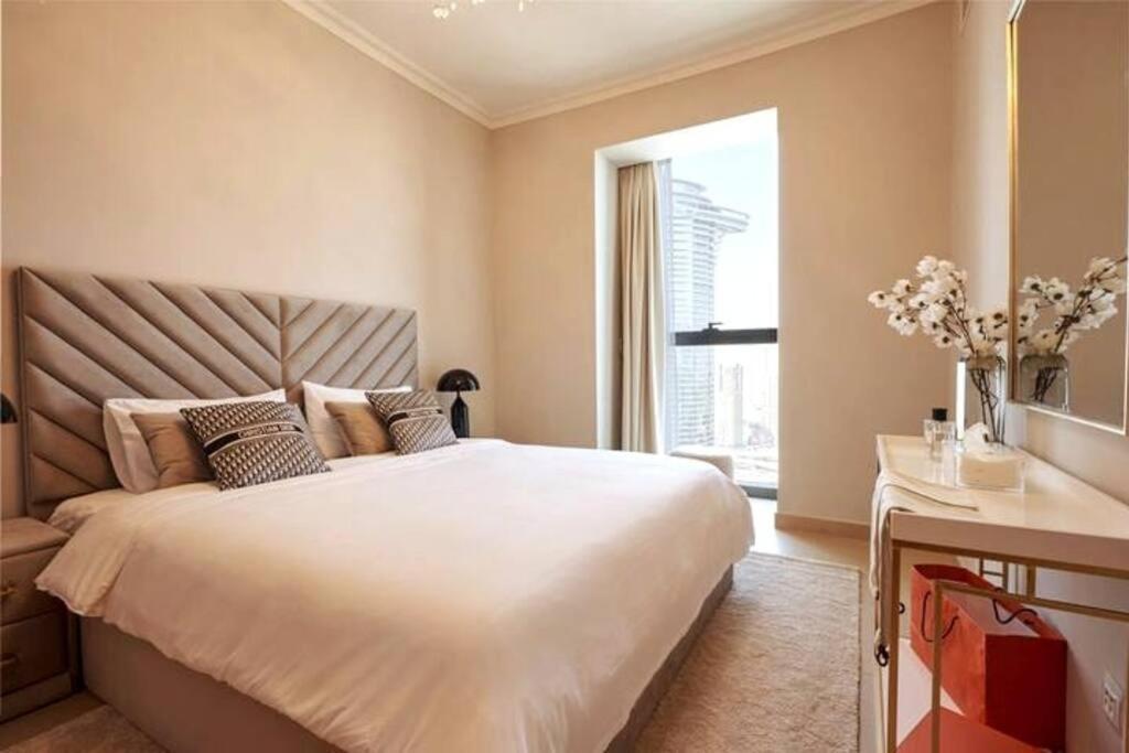 Larbi Breathtaking Burj And Fountain View Luxurious 2 Bed Apartment Dubai Exterior photo